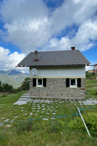 SERRAMENTI IN PVC in Valsesia ad Alpe di Mera